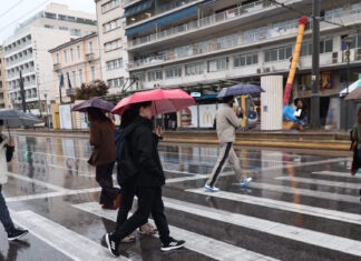 Καιρός αύριο: Νεφώσεις και τοπικές βροχές σε διάφορες περιοχές της χώρας – Πτώση της θερμοκρασίας στα βόρεια