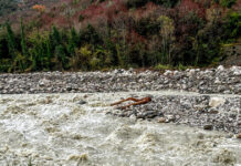 Η κακοκαιρία Byron σφυροκοπά την Εύβοια: «Θάφτηκαν» στη λάσπη χωριά, φούσκωσαν ποτάμια – Προβλήματα και στη Χαλκίδα