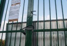 Γλυφάδα: Καταγγελία γονιών για σχολείο «υπό διάλυση»: Παραμένει κλειστό αν και τελείωσε η κατάληψη