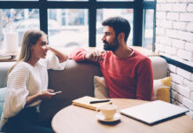 Πρώτο ραντεβού: Οι ερωτήσεις που «σπάνε» τον πάγο