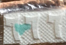 Πειραιάς: Κατασχέθηκε κοκαΐνη ενός τόνου στο λιμάνι – 4 συλλήψεις Ελλήνων, αναζητούνται 5 άτομα