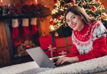 Γιορτές: 9 ιδέες να περάσετε καλά μόνοι