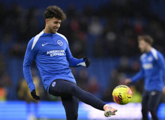 Ο Μπάμπης Κωστούλας έχει «κερδίσει» τον προπονητή της Μπράιτον: «Κάθε φορά που παίζει κάνει αισθητή την παρουσία του»