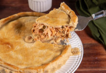 Κοτόπιτα με σπιτικό φύλλο