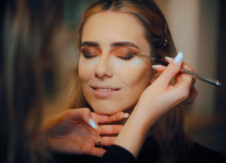 Γιορτινά μακιγιάζ: 4 έξυπνα tips από μια διάσημη makeup artist