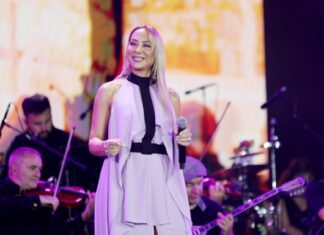 Αγροτικά μπλόκα: Η Μελίνα Ασλανίδου εγκλωβίστηκε στο λιμάνι του Βόλου – Η πρώτη της αντίδραση