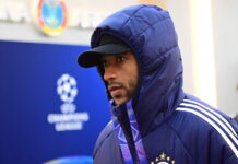 Ταλαιπωρία για την αποστολή του Ολυμπιακού: Έπιασε πάγος στα φτερά του αεροπλάνου στην Αστάνα