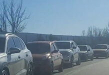 Αμετακίνητοι στα μπλόκα οι αγρότες: Ουρές χιλιομέτρων στο Κάστρο Βοιωτίας και στο Μαρτίνο