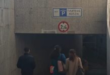 Άνοιξε το δημοτικό πάρκινγκ στην πλατεία Κοτζιά: 500 θέσεις, πρόσβαση χωρίς εισιτήριο και δωρεάν οι πρώτες 2 ώρες για τις γιορτές