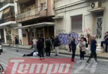 Πάτρα: Οδηγός μηχανής τραυματίστηκε μετά από τροχαίο με διανομέα – Έχασε τον έλεγχο και έπεσε σε σταθμευμένο όχημα