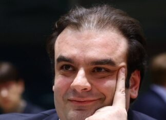 Κυριάκος Πιερρακάκης: «Η Ελλάδα παίρνει την εκδίκησή της», γράφει το TV5 Monde για την εκλογή του στο Eurogroup