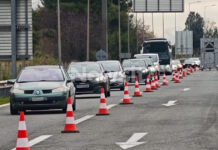 Μπλόκα αγροτών: Εκτροπές, παρατημένα τρακτέρ και ουρές χιλιομέτρων – «Ψάχναμε 15 αγρότες στο Κάστρο για να δώσουμε στην κυκλοφορία δεύτερη λωρίδα»