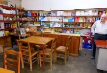 Βράχα Ευρυτανίας: Στο παντοπωλείο της μνήμης – Ο 91χρονος κύριος Κώστας ανοίγει την καρδιά του (video)