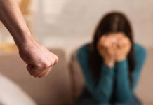 Επτά προειδοποιητικά σημάδια βίας στη σχέση σου και πώς να τα αναγνωρίσεις