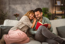 So happy together: Ενισχύστε τη σύνδεση και την σεξουαλική ικανοποίηση στη σχέση