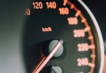 Τέλη κυκλοφορίας: Διευκρινίσεις Κώτσηρα για τα οχήματα που απαλλάσσονται – Τι είπε για τα ειδοποιητήρια