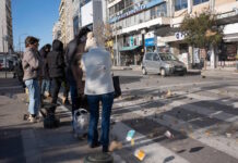 Καιρός – Θεσσαλονίκη: Θυελλώδεις άνεμοι ξερίζωσαν δέντρα και πινακίδες – Κινδύνεψαν οδηγοί αυτοκινήτων και μηχανών