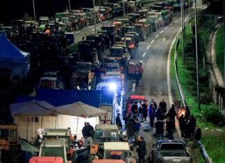 Αγρότες: «Σφίγγει» ο κλοιός των κινητοποιήσεων – Τα ενεργά μπλόκα, οι αποκλεισμοί και οι εντάσεις σε όλη τη χώρα