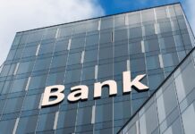 Κοινοί τραπεζικοί λογαριασμοί: Τα SOS που πρέπει να γνωρίζετε για να μην πληρώσετε έξτρα φόρο στην Εφορία