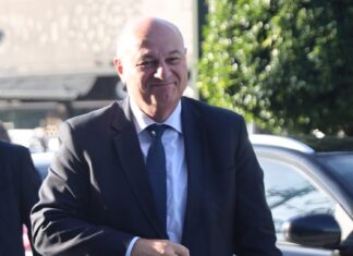 Τα άκουσε ο Τσιάρας από «γαλάζιους» βουλευτές για τα μπλόκα των αγροτών: «Τι έγινε και ξέφυγε η κατάσταση;», «Ποιο είναι το σχέδιό σας»