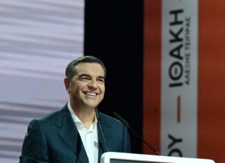 Ο Τσίπρας συνεχάρη τηλεφωνικά στον Πιερρακάκη για την εκλογή στην προεδρία του Eurogroup