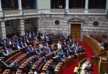 ΟΠΕΚΕΠΕ: Αρένα η Βουλή με κόντρες για τις κουμπαριές με «Γκρούεζες», «λαμόγια», και «Φεράρι»