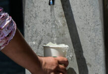 Πόσο πληρώνουμε το νερό στην Αθήνα και πόσο στις άλλες ευρωπαϊκές πρωτεύουσες