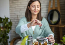 Πίνεις καφέ και πράσινο τσάι; Ίσως βοηθούν περισσότερο απ’ όσο νομίζεις