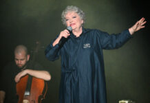 Τάνια Τσανακλίδου: Η συγκινητική ιστορία πίσω από το «Μαμά Γερνάω» και το όνειρο που δεν πραγματοποιήθηκε ποτέ