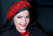 Ζωζώ Σαπουντζάκη: Στο νοσοκομείο η «βασίλισσα της νύχτας» – Τι συμβαίνει με την υγεία της