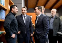 Θανάσης Παπαθανάσης: Περιοδεία στο Αγρίνιο με τον Κώστα Σκρέκα και τον Στέλιο Κονταδάκη