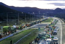 Οι αγρότες υποχώρησαν από τα μπλόκα σε Μπράλο και Πράσινα Φανάρια: Κλειστή παραμένει η Αθηνών – Θεσσαλονίκης