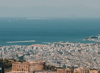 Μέτρα για την στεγαστική κρίση στην Ευρώπη – Οι συστάσεις της ΕΕ για φορολογικά κίνητρα και ενίσχυση της κοινωνικής κατοικίας