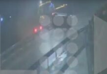 Ηλεία: Η στιγμή που ανεμοστρόβιλος ανατρέπει αυτοκίνητο στο Γιαννιτσοχώρι