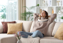 Ευτυχία: Την κατακτάμε με μια πιο στωική και αποστασιοποιημένη στάση ζωής