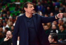 Έξαλλος ο Αταμάν έκοψε το ρεπό των παικτών του: «Πρέπει να δουλέψω τη νοοτροπία, ο Ολυμπιακός κέρδισε με 40 πόντους»