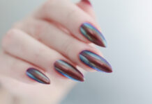 Blue suede: Το color combo για το οποίο μιλάνε όλοι οι nail artists