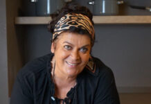 Εκμεκτσίογλου: Μετά από 26 μέρες νοσηλείας άναψε ξανά φούρνο στο σπίτι της και η χαρά ξεχείλισε