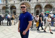 Γιώργος Βελισσάρης: Έγινε παππούς ο "Ρουβάς" του Δημοτικού τραγουδιού και έχει τρελαθεί από τη χαρά του