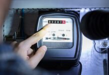 Ρευματοκλοπές: «Καπέλο» 60 ευρώ τον χρόνο σε κάθε νοικοκυριό – «Σαφάρι» 50.000 ελέγχων