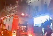 Πειραιάς: Φωτιά σε σουβλατζίδικο στην λεωφόρο Χατζηκυριακού