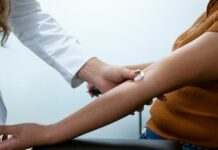 Νόσος του Crohn: Απλή εξέταση αίματος μπορεί να την προβλέψει πριν εμφανιστούν συμπτώματα