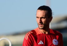 Ο Γιουσούφ Γιαζίτσι σκέφτεται να αποχωρήσει από τον Ολυμπιακό σύμφωνα με την Equipe