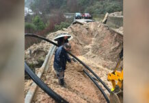 Ιωάννινα: Ανεμοστρόβιλος ισοπέδωσε πτηνοτροφική μονάδα με 30.000 κοτόπουλα – Ζημιές σε στρατόπεδο και δρόμους