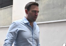 Κασσελάκης: Έχασα μια κομματική μάχη σε μπουζουξίδικο με μπράβους της νύχτας – Δεν μπαίνει ”λουκέτο” στο Κίνημα Δημοκρατίας