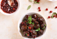 Κεφτεδάκια γαλοπούλας με σάλτσα από κράνμπερι