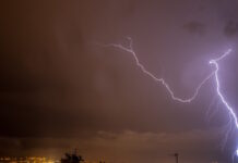 Χάνια: Εργαζόμενος χτυπήθηκε από κεραυνό στην Παλαιόχωρα – Μεταφέρθηκε εσπευσμένα στο Νοσοκομείο