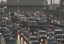 «Άνοιξαν» οι ουρανοί στην Αθήνα – Μεγάλο μποτιλιάρισμα σε Κηφισό