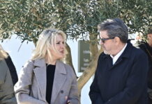 Κηδεία Γιώργου Παπαδάκη: Πόνος και οδύνη στο «τελευταίο αντίο» – Τα πρόσωπα που τίμησαν τον πατριάρχη της ενημέρωσης