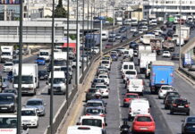 Κίνηση στους δρόμους: «Στα κόκκινα» Κηφισός – 30λεπτες καθυστερήσεις στην Αττική Οδό